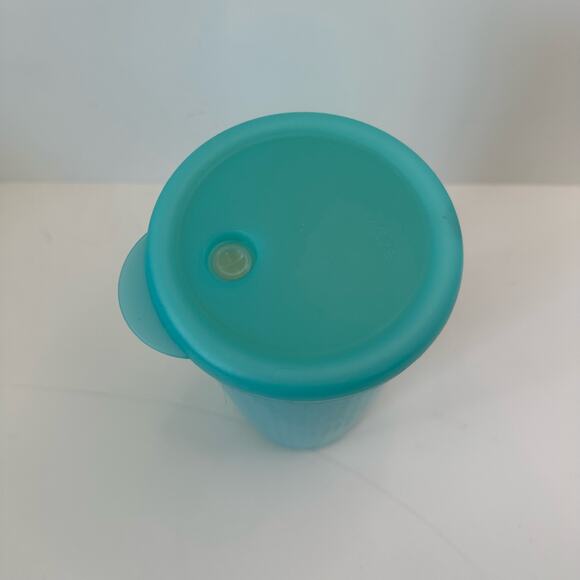 Tupperware Insulated Tumbler 3328A-1 with Lid 4185A-1 Blue - Picture 8 of 9